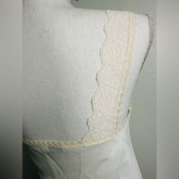 Vintage Christian Dior White Lace-Trim Chemise Size 34 or Size Small - Picture 5 of 13